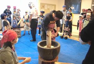 学園２０１３年もちつき会