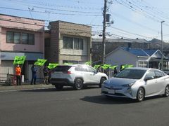 春の交通安全キャンペーン　～旗振り～